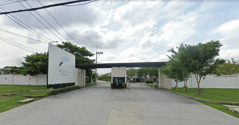 /international/th/ban-rong-po-ta-khian-tia-road-bang-lamung-chon-buri-20150-thailand-bang-lamung-changwat-chon-buri-340105129083/