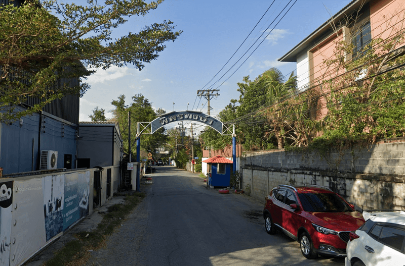 /international/th/82-soi-phiphon-phong-sanam-bin-don-mueang-bangkok-10210-thailand-don-mueang-bangkok-340105128578/