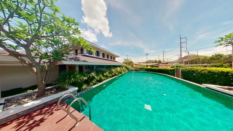 /international/th/98-106-moo-14-hin-lek-fai-hua-hin-prachuap-khiri-khan-77110-tha-hin-lek-fai-prachuap-khiri-khan-340105120401/
