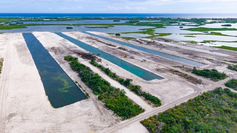 /international/bz/east-bay-belize-canal-front-property-ambergris-caye-ambergris-caye-ambergris-caye-belize-city-310104423533/