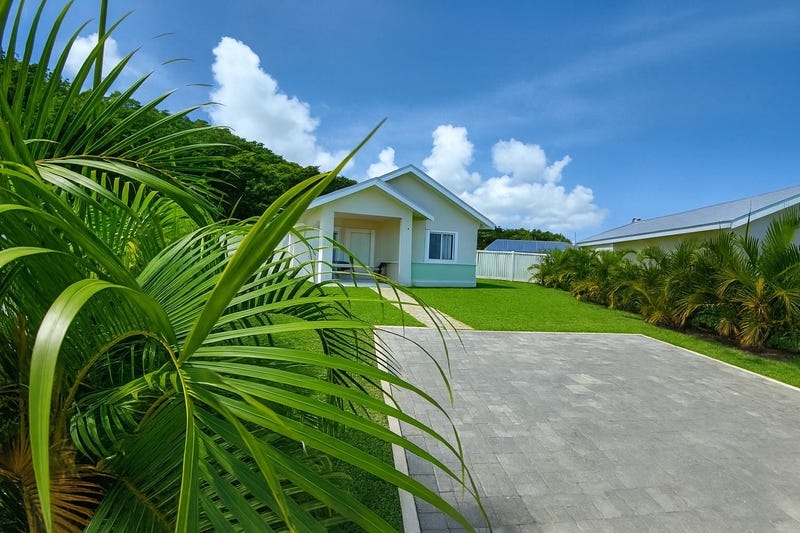 /international/jm/oceanpointe-lucea-hanover-parish-310107247981/