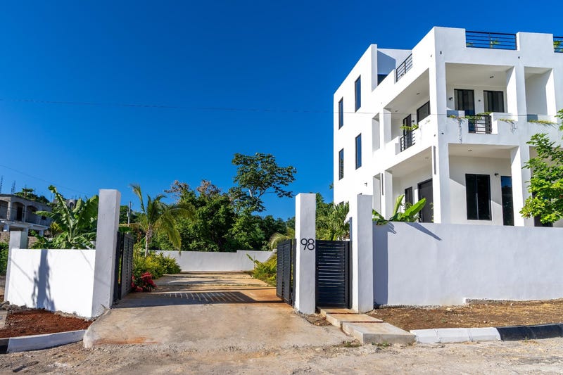 /international/jm/98-westlands-negril-negril-westmoreland-parish-310107330427/