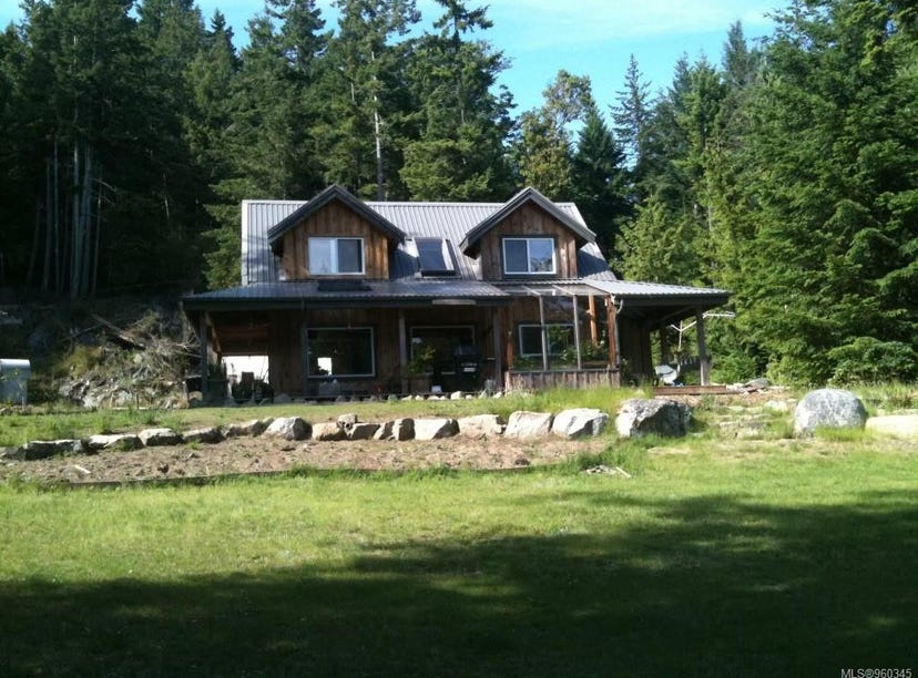 3 Main Rd, Lasqueti Island, BC V0R 2J0 House for Sale