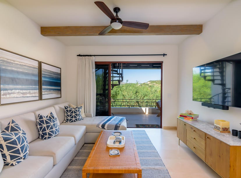 PENTHOUSE 1123, PalmillaInland Apartment for Sale