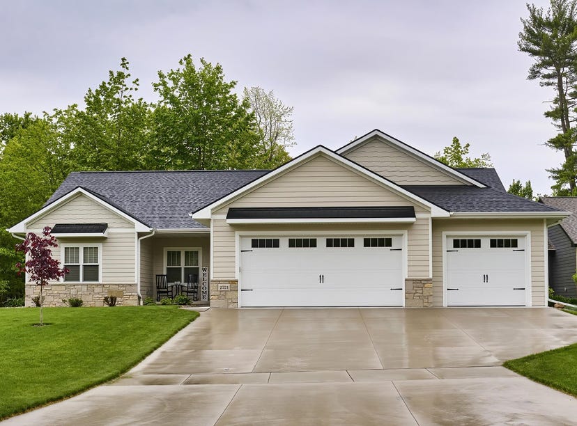 2721 WOODFIELD Court, HOWARD, WI 54313 House for Sale