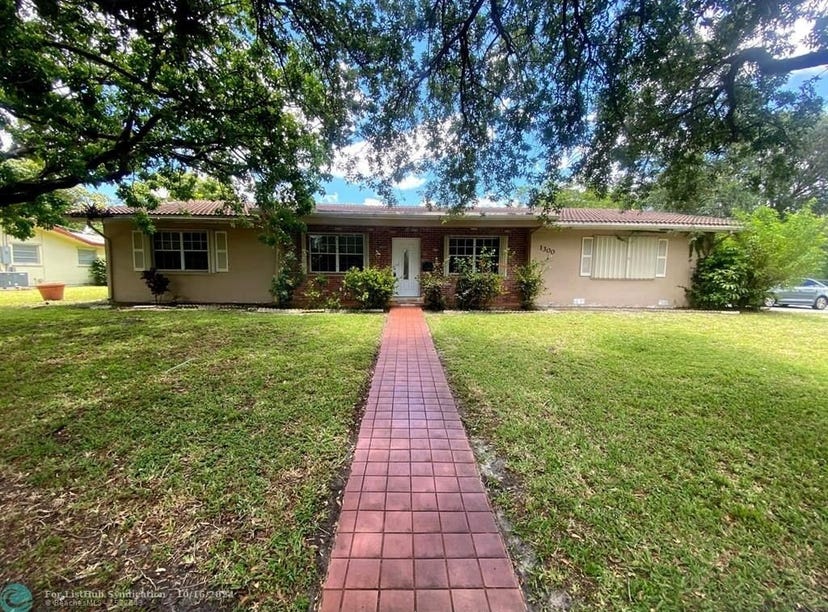 1300 NW 70th Way, Plantation, FL 33313 House for Rent