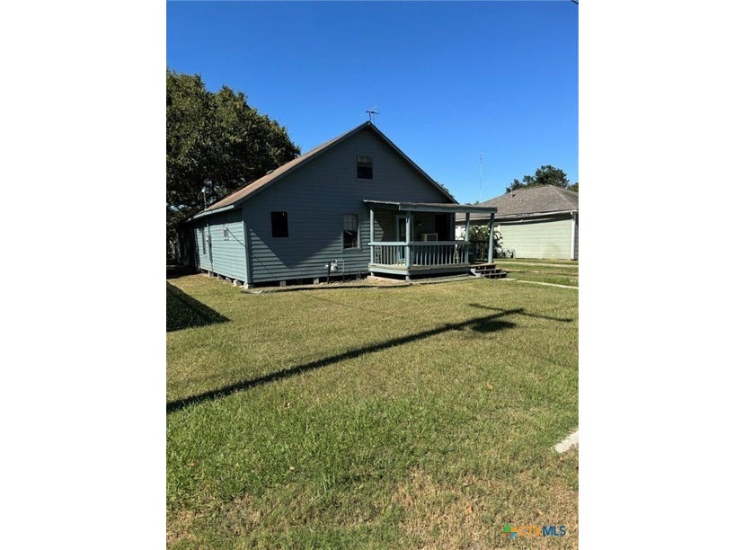 206 E Rogers Street, Ganado, TX 77962 House for Rent