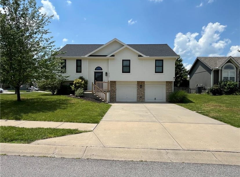 10102 N Lewis Avenue, Kansas City, MO 64157 House for Sale realestate