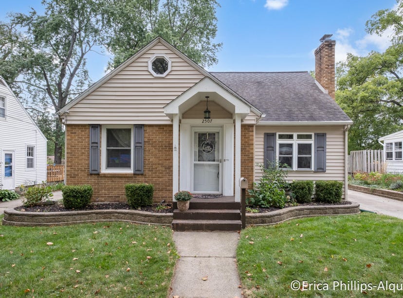 2507 Brooklyn Avenue SE, Grand Rapids, MI 49507 House for Sale