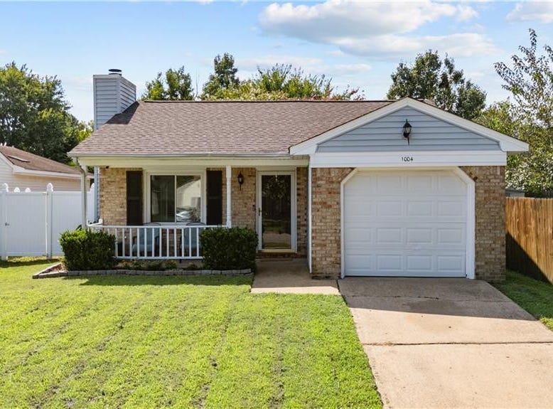 1004 Tealwood Drive, Virginia Beach, VA 23453 House for Sale