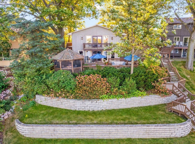 1527 Lake Holiday Drive, Lake Holiday, IL 60548 House for Sale