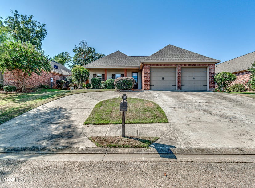 135 Martinique Drive, Madison, MS 39110 House for Sale