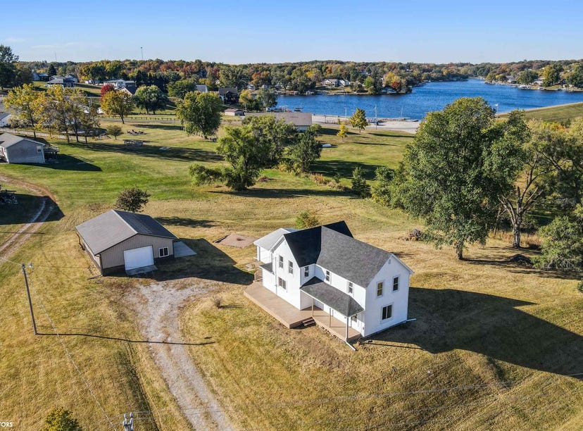 1770 328th Avenue, Brooklyn, IA 52211 House for Sale