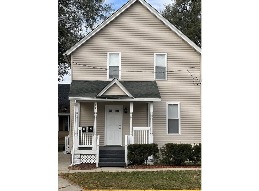 124 N State Street, Apt 1, Aurora, IL 60505 Townhouse for Rent