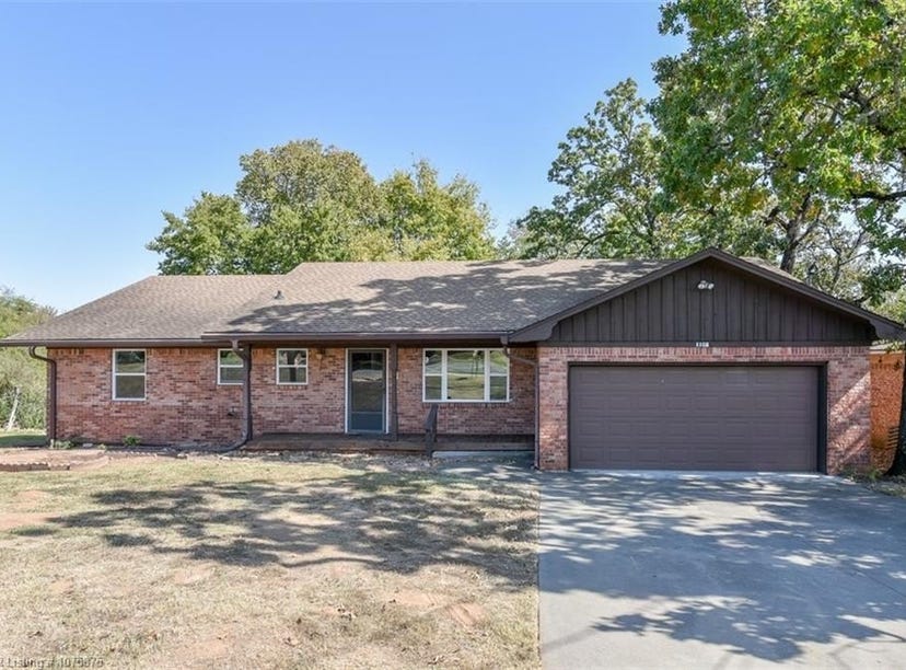 1103 Waldron RD, Fort Smith, AR 72903 House for Sale