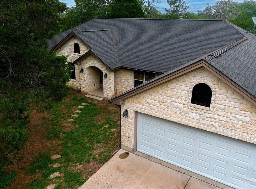 1003 Peach Creek RD, Waelder, TX 78959 House for Sale