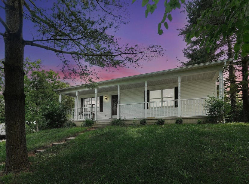 6097 Julian Road SW, Amanda, OH 43102 House for Sale