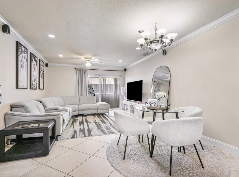 10693 N Military Trail, Apt 14, Palm Beach Gardens, FL 33410 Apartment