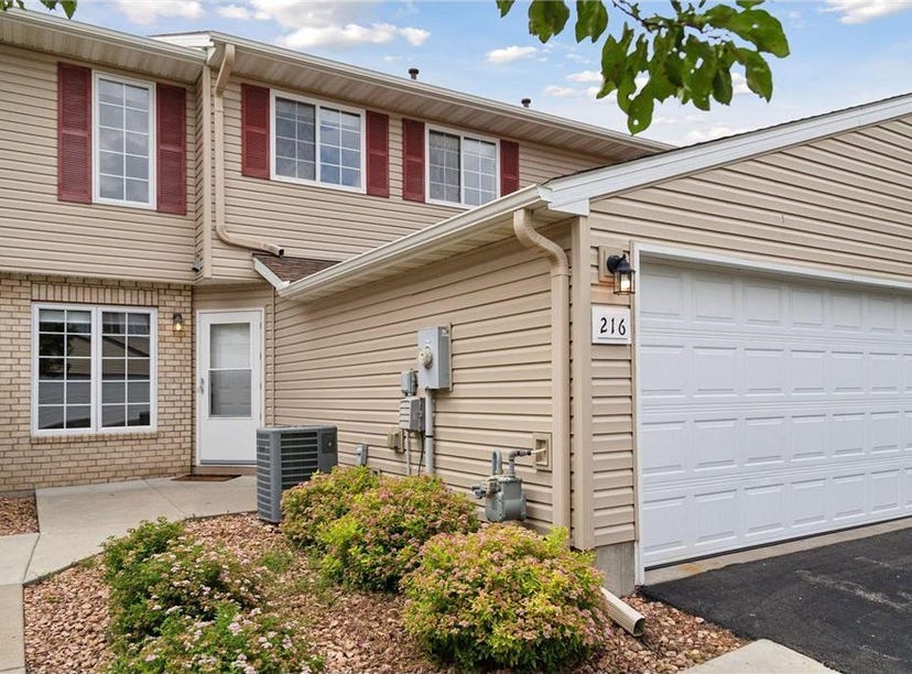 216 E Orchard Street, Belle Plaine, MN 56011 Townhouse for Sale