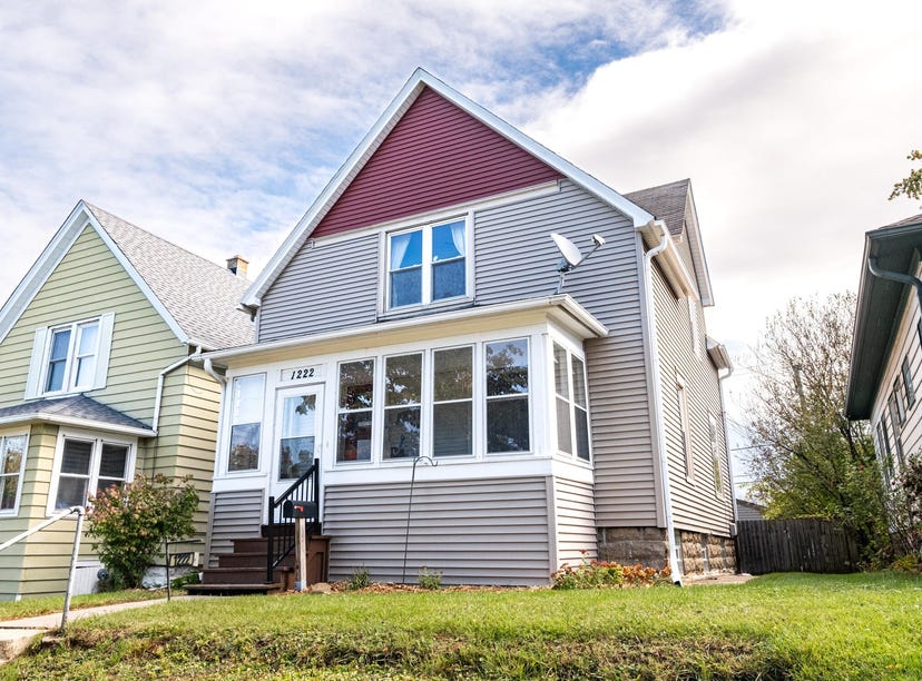 1222 S 58th St, West Allis, WI 53214 House for Sale