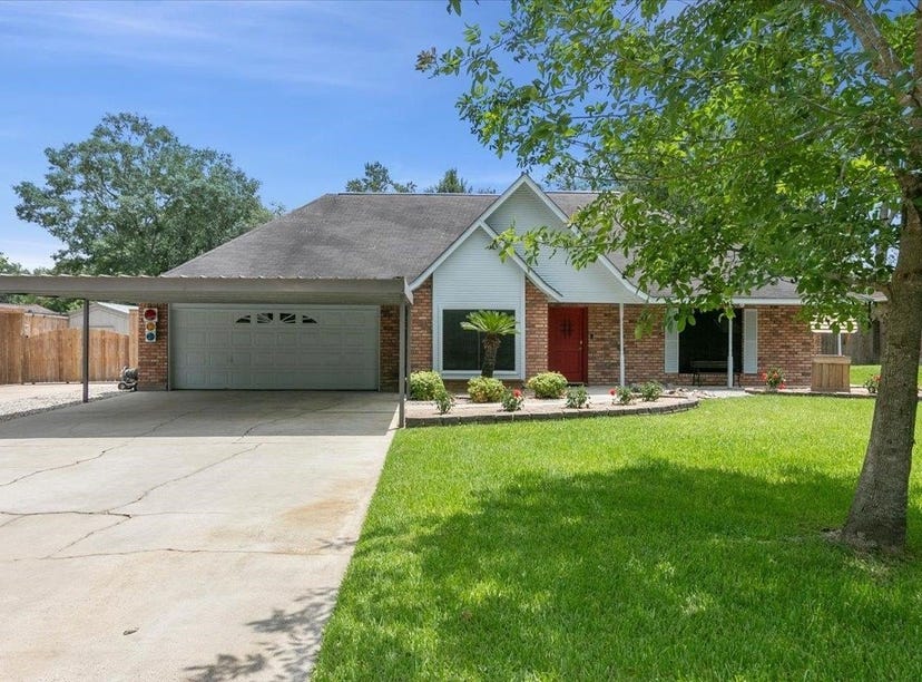 134 Winnie Circle, Silsbee, TX 77656 House for Sale