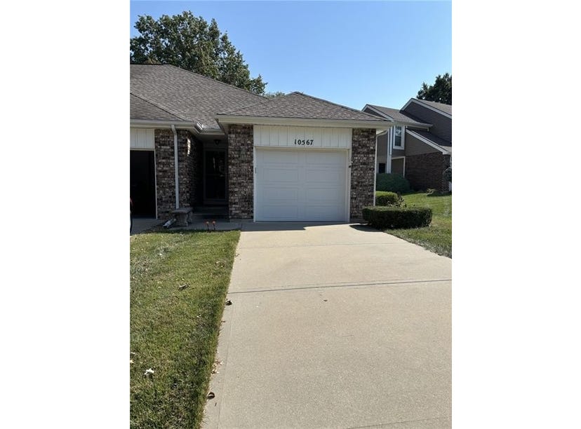 10567 CENTURY Lane, Lenexa, KS 66215 Townhouse for Sale