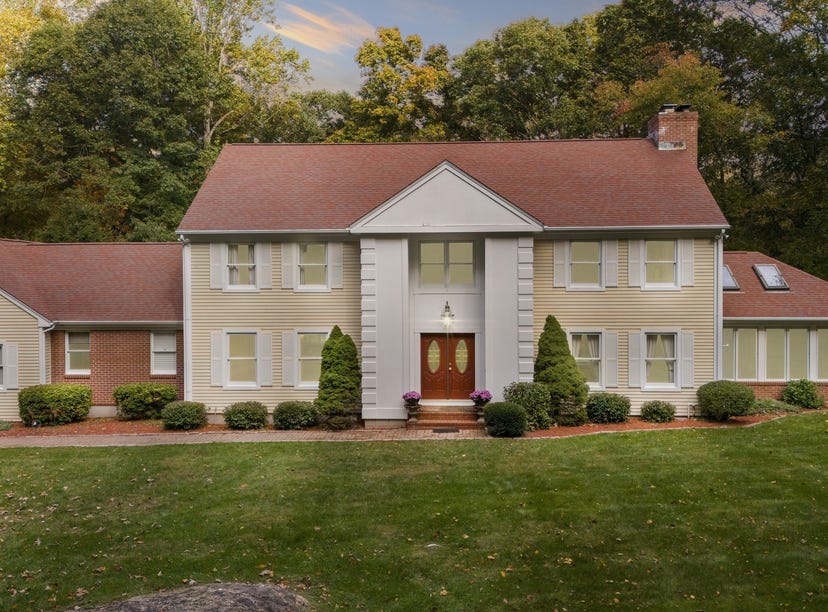 17 Stonewood Drive, Old Lyme, CT 06371 House for Sale