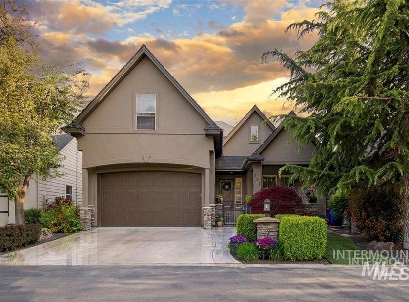 121 W Stone Path Lane, Eagle, ID 83616 House for Sale