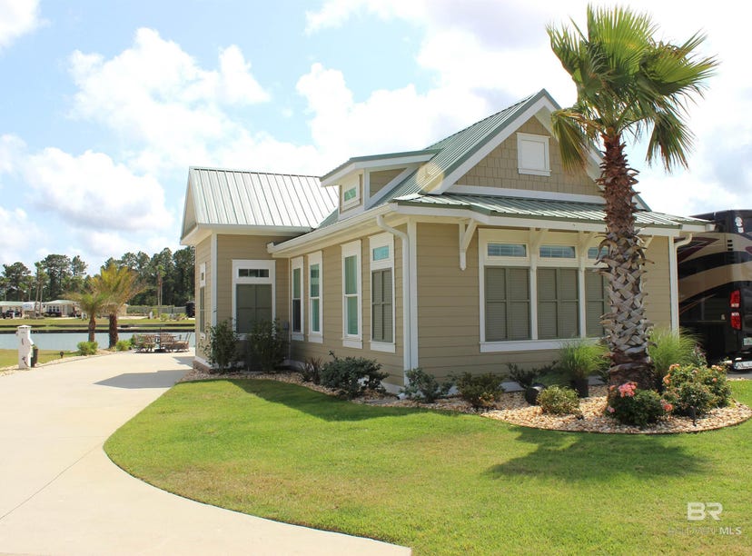 28116 Migratory Way, Apt Lot 105, Elberta, AL 365304419 House for Sale