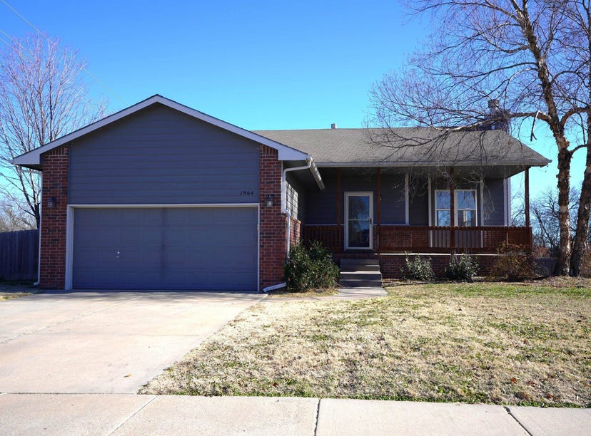 1964 N Country Walk Ln, Mulvane, KS 67110 House for Sale realestate