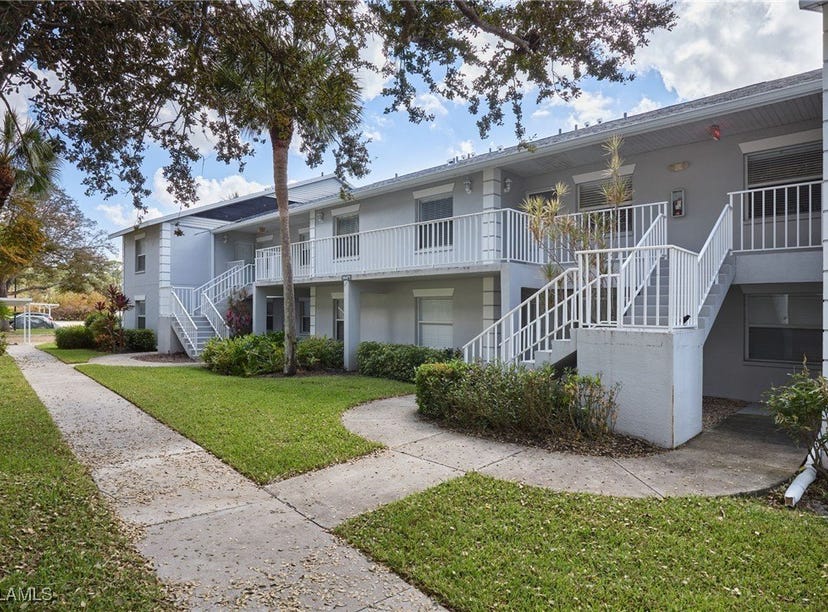 14471 Lakewood Trace Court, Apt 203, Fort Myers, FL 33919 Apartment for