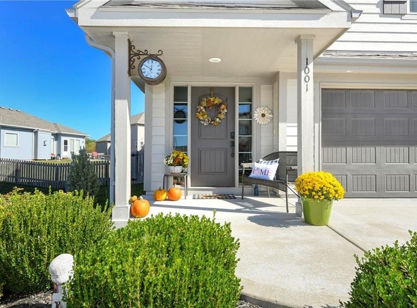 1001 SW Arborfair Drive, Lee's Summit, MO 64082 House for Sale