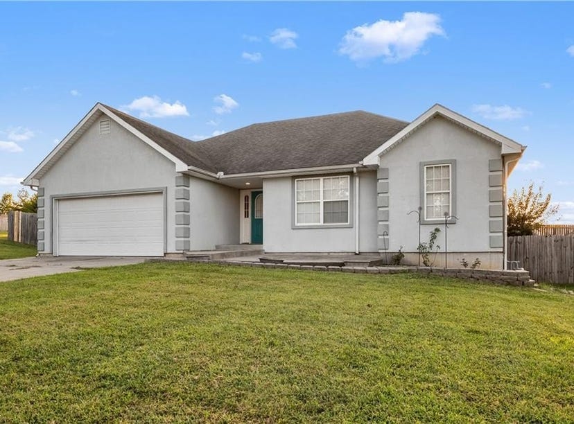 600 High Prairie Place, Tonganoxie, KS 66086 House for Sale