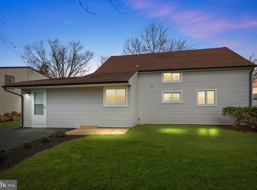 109 APPLETREE DRIVE, LEVITTOWN, PA 19055 House for Sale