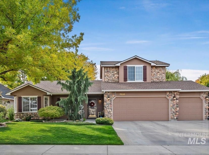 7535 Edgebrook Dr, Nampa, ID 836878332 House for Sale