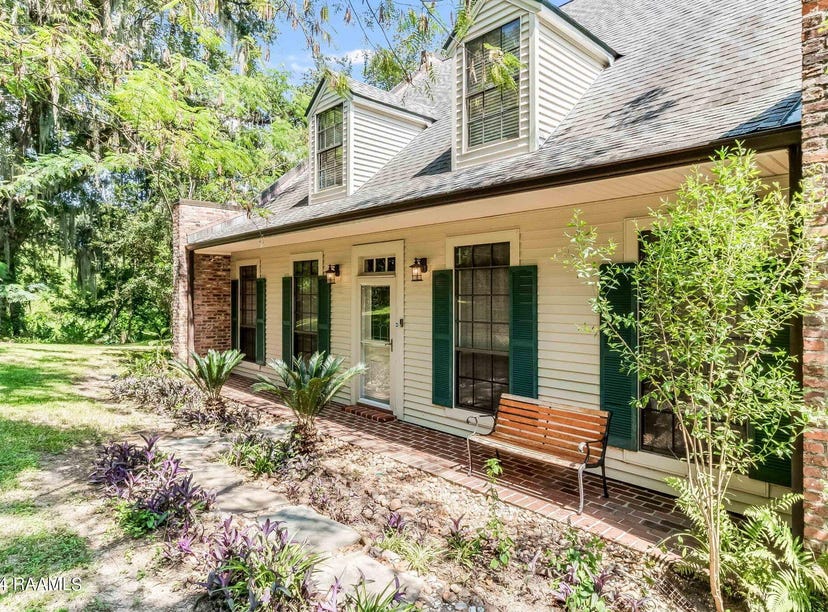 1112 Bayou Tortue Road, Broussard, LA 70518 House for Sale realestate