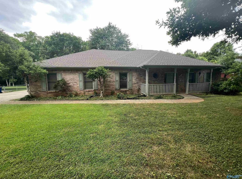 102 Golden Oak Drive, Huntsville, AL 35806 House for Rent realestate