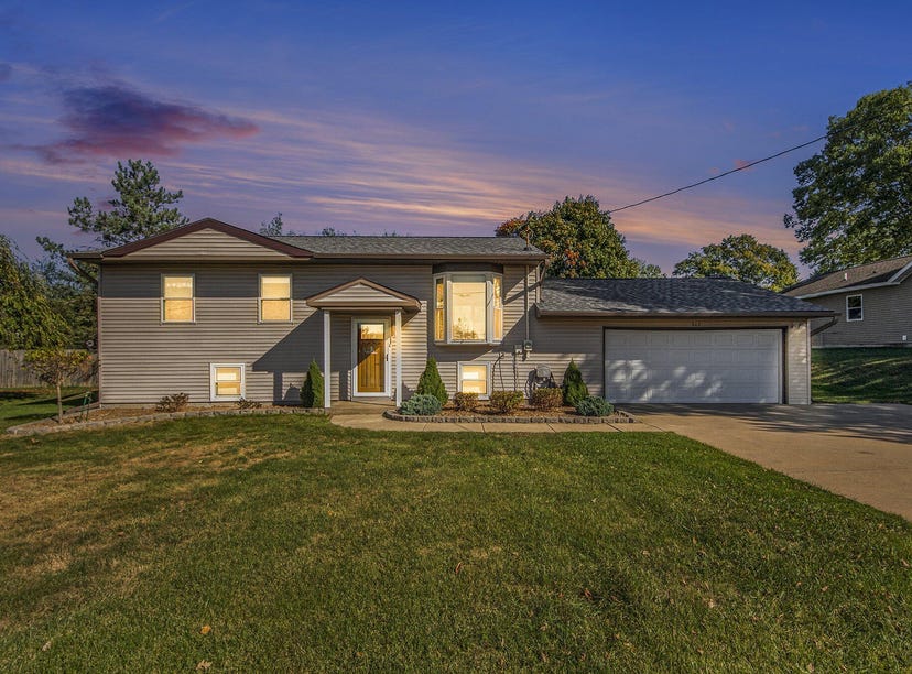 717 Grand Rapids Street, Middleville, MI 49333 House for Sale