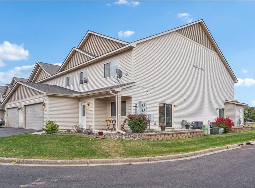 136 Jessica Place, River Falls, WI 54022 Townhouse for Sale