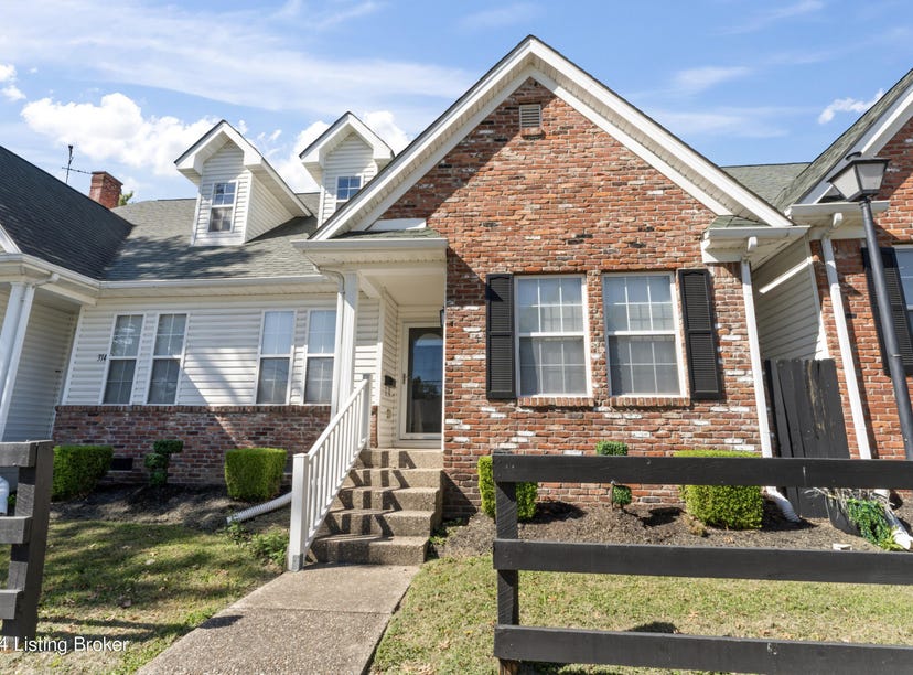 312 Louis Coleman Junior Dr, Louisville, KY 40212 Apartment for Sale