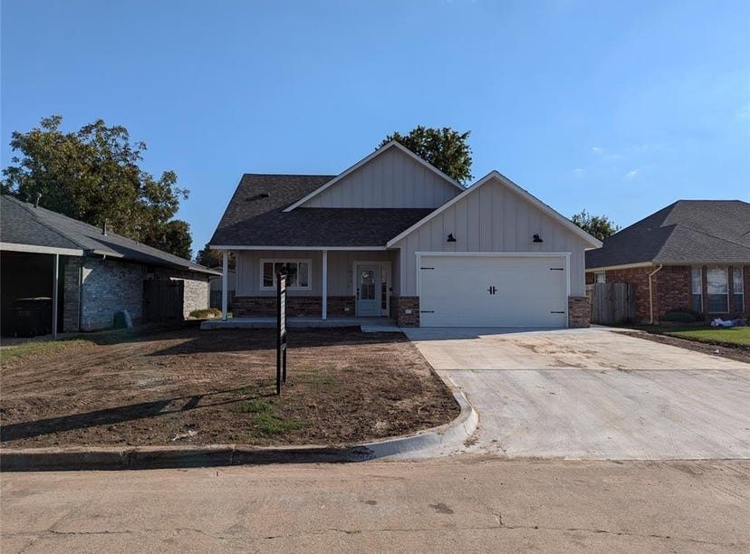 1012 NW 6th Street, Moore, OK 73160 House for Sale