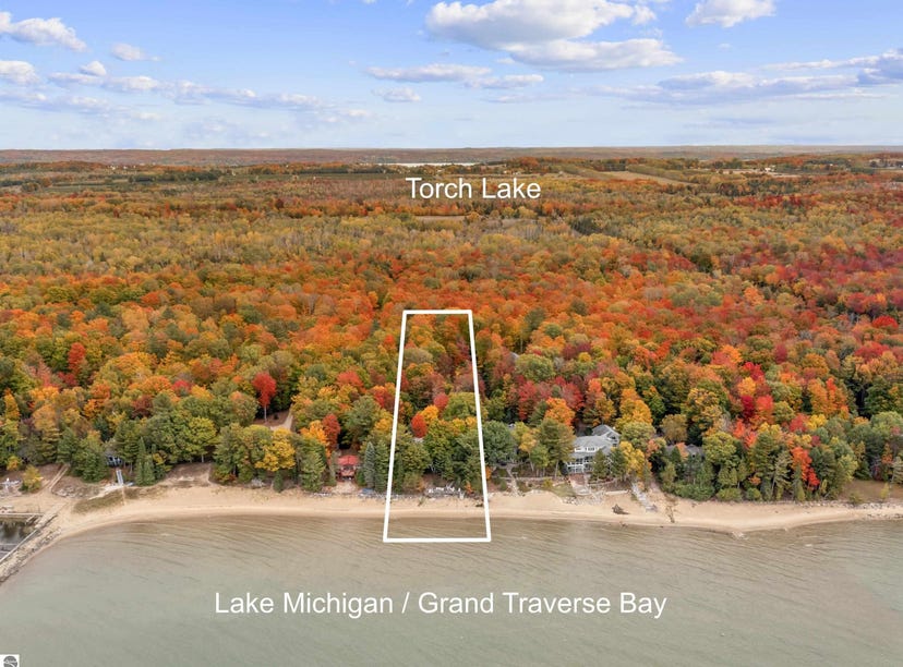 820 S Golden Beach Drive, Kewadin, MI 49648 House for Sale realestate