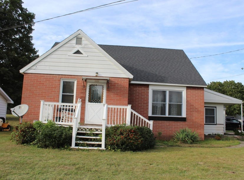 321 E Maple Street, McBain, MI 49657 House for Sale