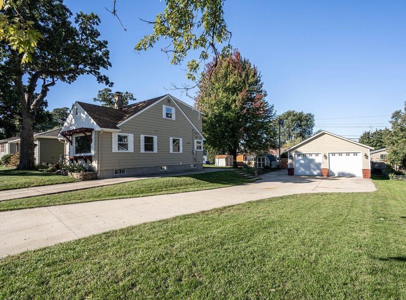 7724 40th Ave, Kenosha, WI 53142 House for Sale