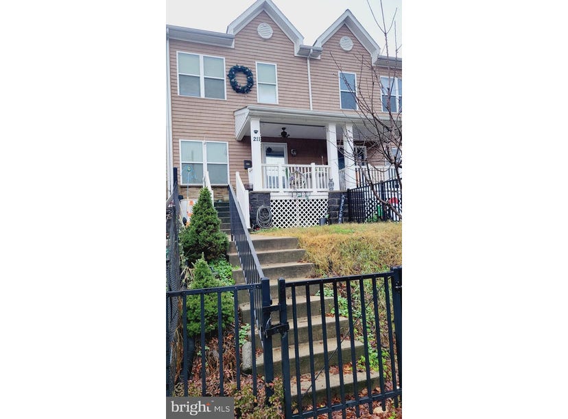 211 MORSE STREET, CAMDEN, NJ 08105 Townhouse for Sale