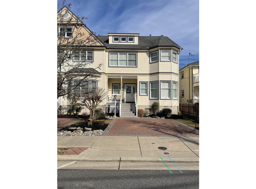 29 N Jefferson Ave, Margate, NJ 08402 House for Rent