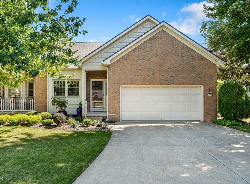 2444 Charing Cross Road NW, Canton, OH 44708 Apartment for Sale