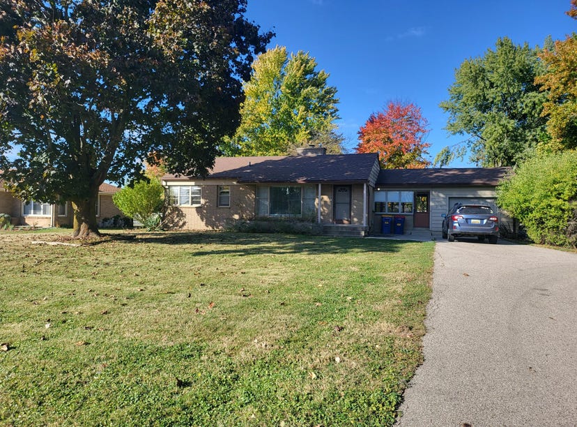 2577 Breton Road SE, Grand Rapids, MI 49546 House for Sale realestate