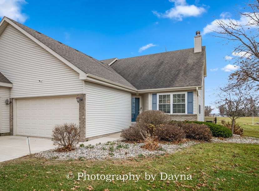 1496 Timber Ridge Court, Kankakee, IL 60901 Townhouse for Sale ...