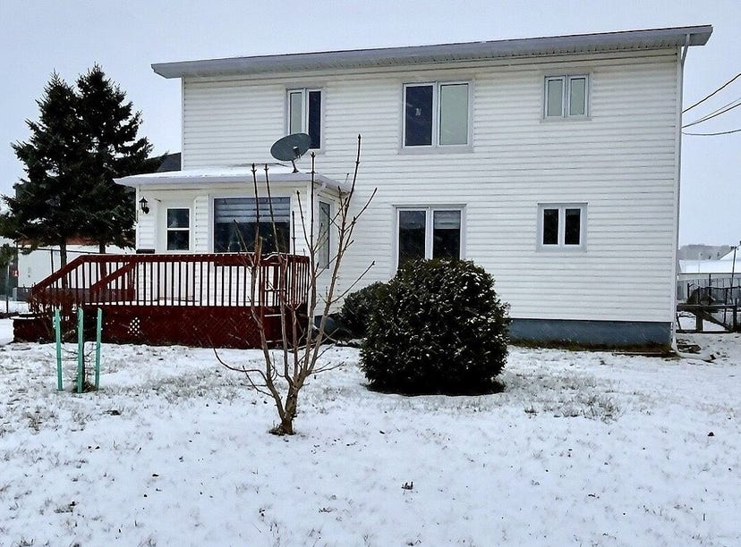 318320 Rue de la Gare, Matane, QC G4W3J3, CA, Matane, Québec House for
